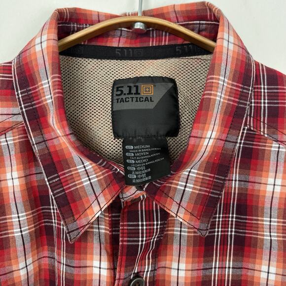 5.11 TACTICAL Men’s Size Medium Red Plaid Breaker Short Sleeve Snap Shirt - Picture 2 of 8